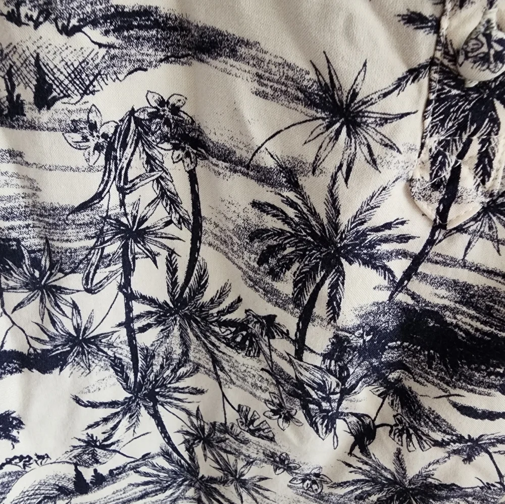 Torrid Harper tank blouse - palm trees - Picture 4 of 4